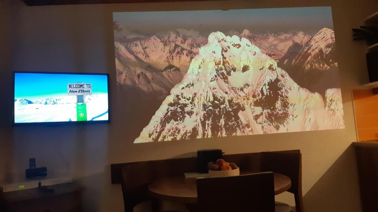 Superb View+Swim Pool+Smart Tv+Netflix+Projector Apartment Huez Luaran gambar